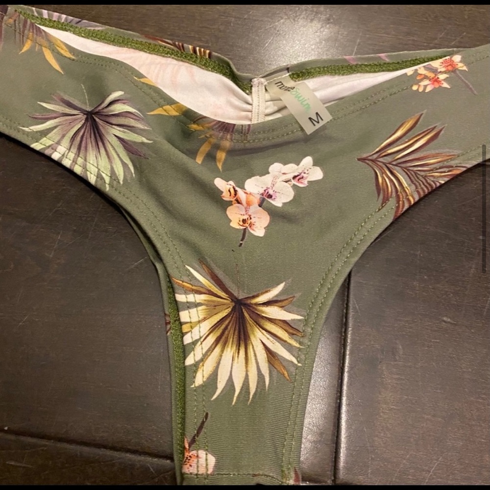 Montce Swim Plants on Green swimsuit bottom sizeM